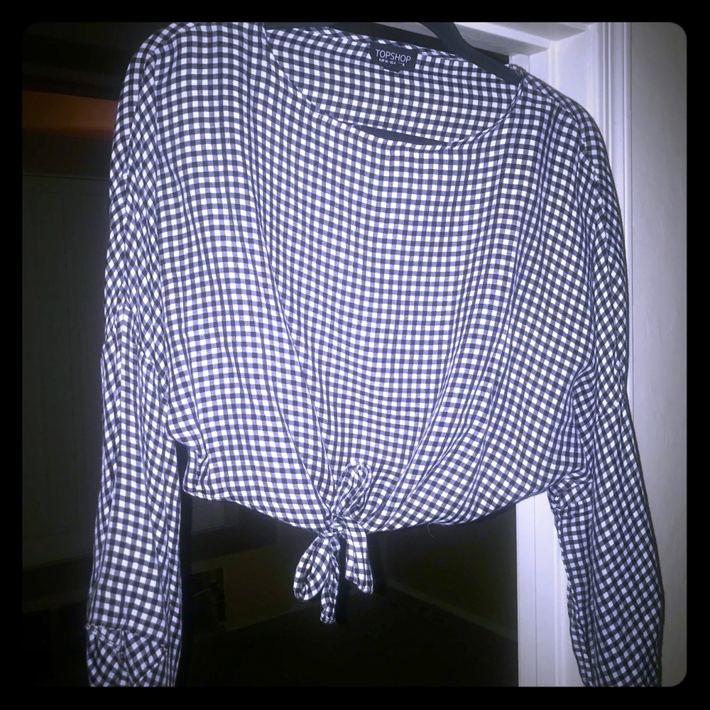 Long sleeve gingham top